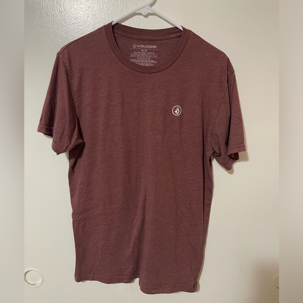 Volcom men burgundy shirt